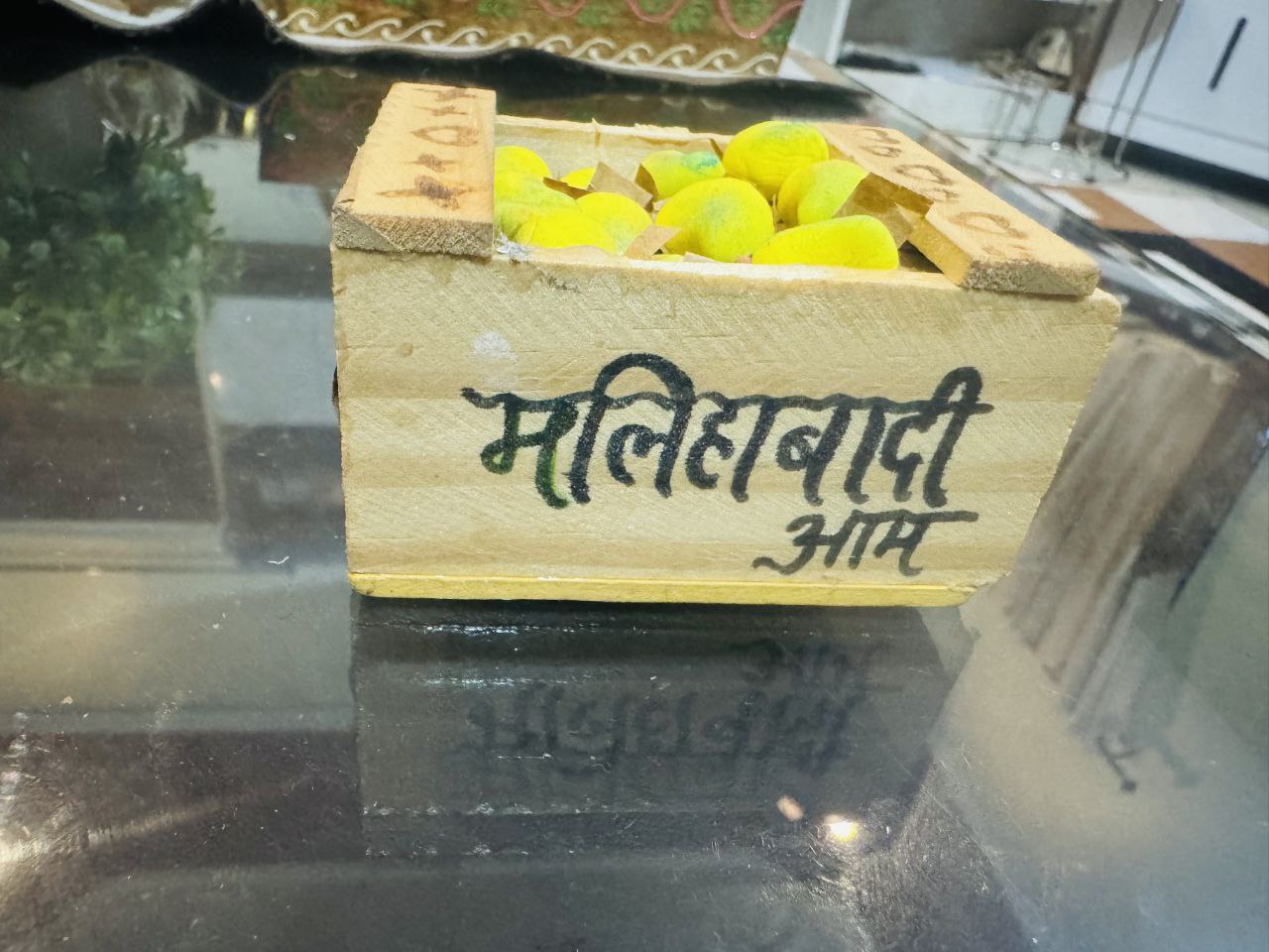 Mini Malihaabadi Aam Crate – Decorative Mango Box